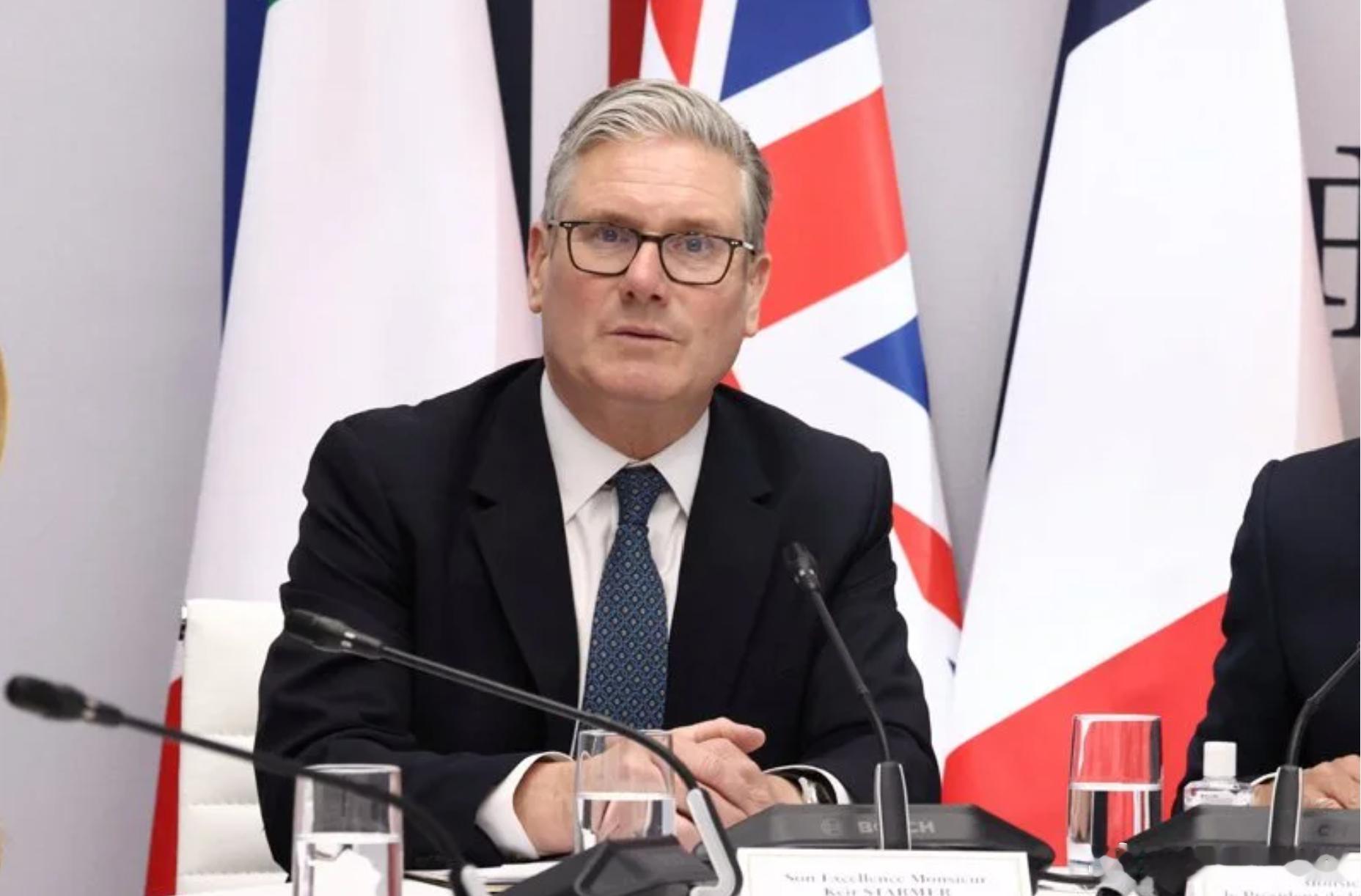 英前驻美大使任命风波升级 斯塔默政府再陷争议海外新鲜事 英国政坛再起风波。前驻美