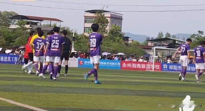 永超：祁阳向阳vs南有新田
今日，永超赛场上两支强队展开巅峰对决，正所谓狭路相逢