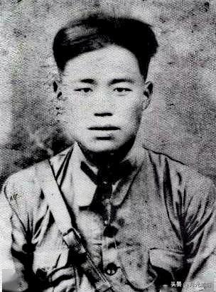 1943年10月。太岳军区。陈赓把王近山叫到指挥部。任务：率十六团火速奔赴延安，