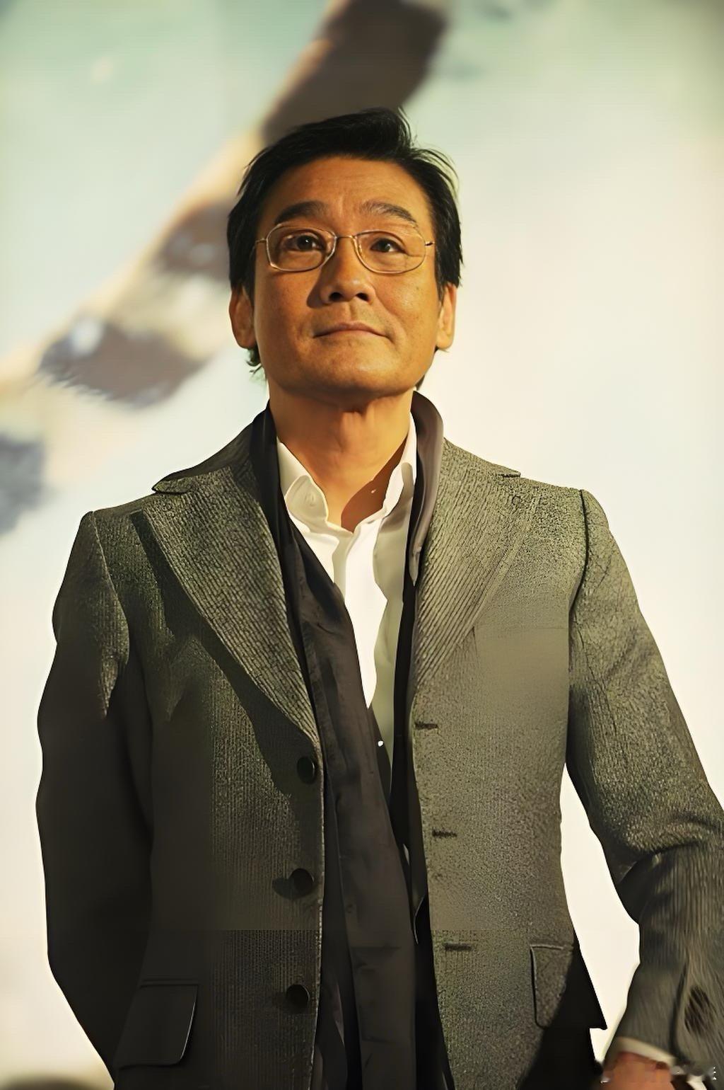 电影捕风追影全阵容  《捕风追影》杀青，简直是影迷的狂欢！成龙和梁家辉碰撞出的火