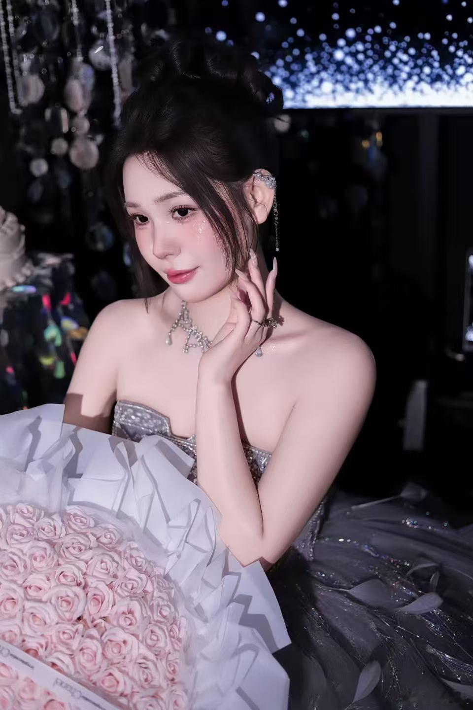 叮！按时长大！🎂今天是被爱意包围的一天，也是被自己美到的一天（允许我稍微臭美一