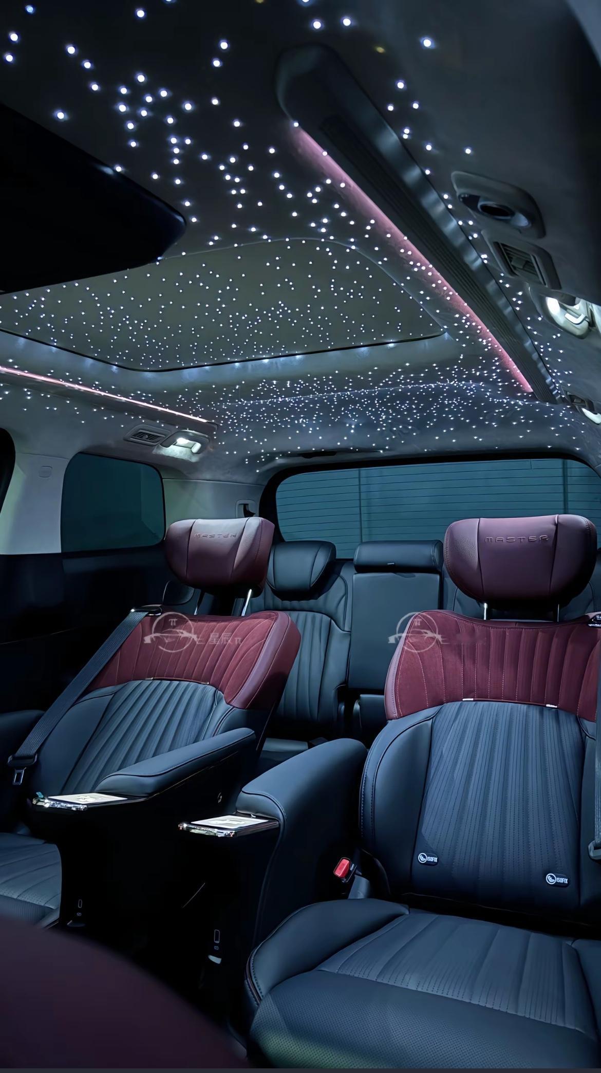 现如今全家自驾出门旅游是不是有种，“带娃出门像打仗？全家出游像搬家？”‌的感觉。