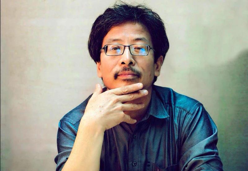 2018年，一个画家找了个叫“小姜”的姑娘做模特，还没画完人就跑了，1年后画家终