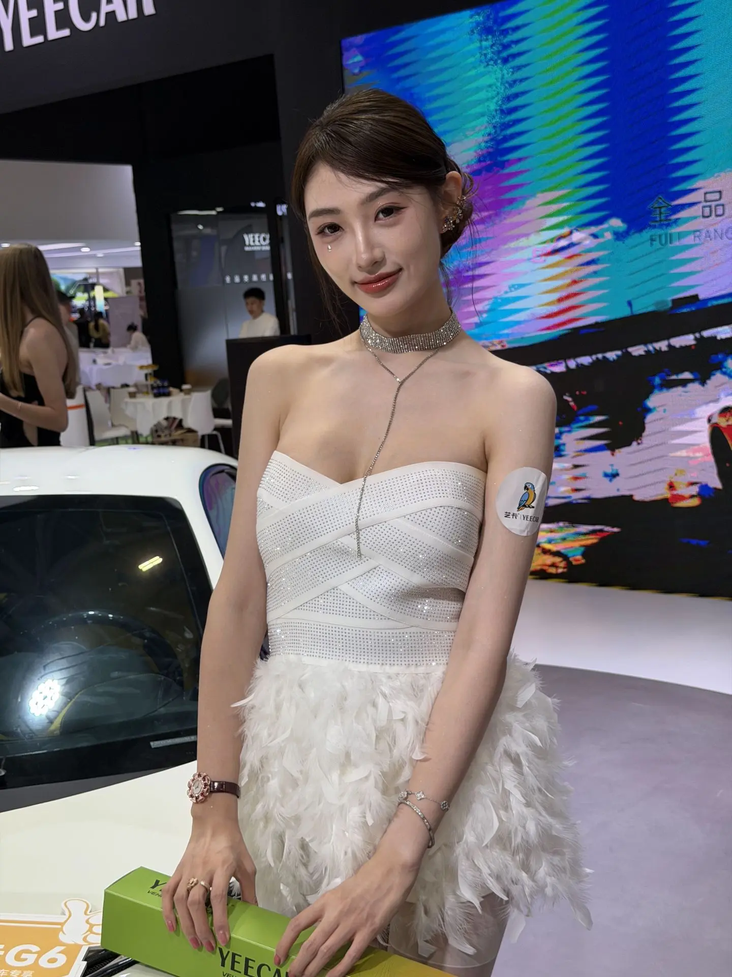 模特小姐姐。