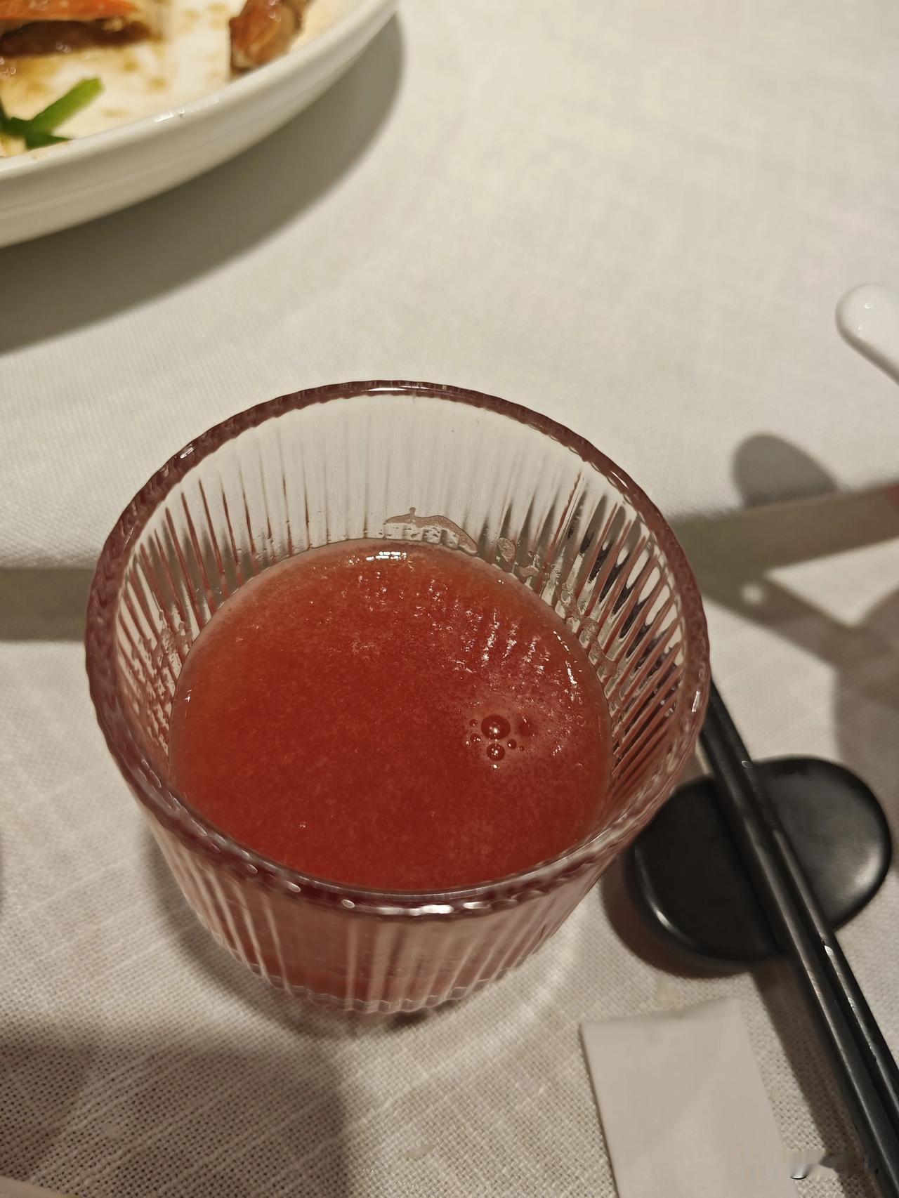 最近总是刷到素老三和雪宝的文章，还有各种评价他们的文章，不由得让我也憋不住潜水状