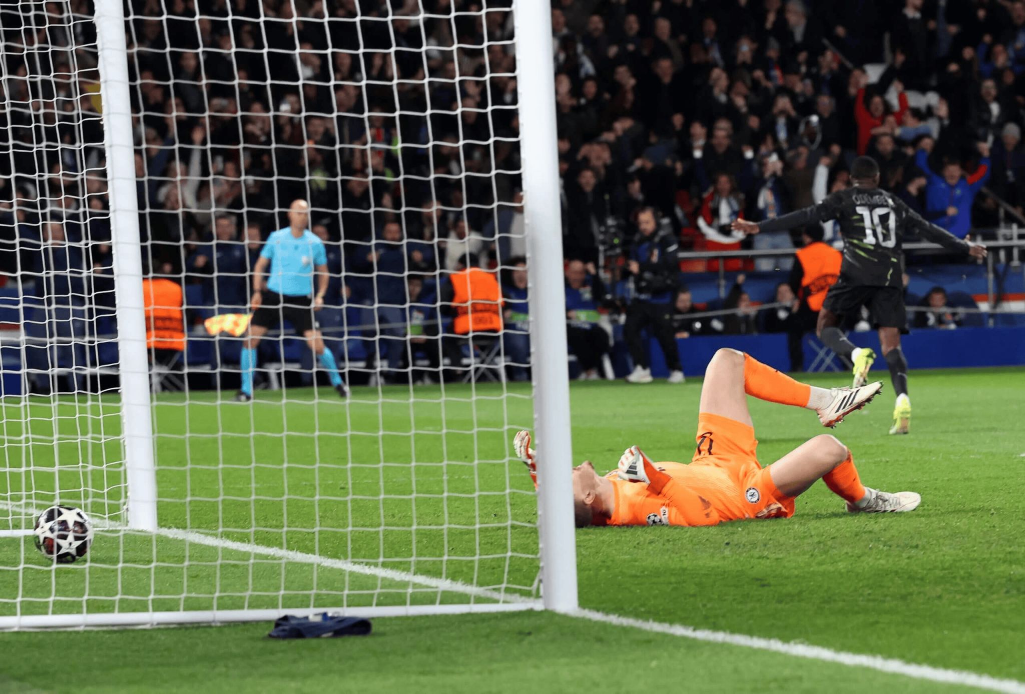 The Athletic UK切尔西跟队记者团队撰写专栏文章—切尔西如果真的要纵