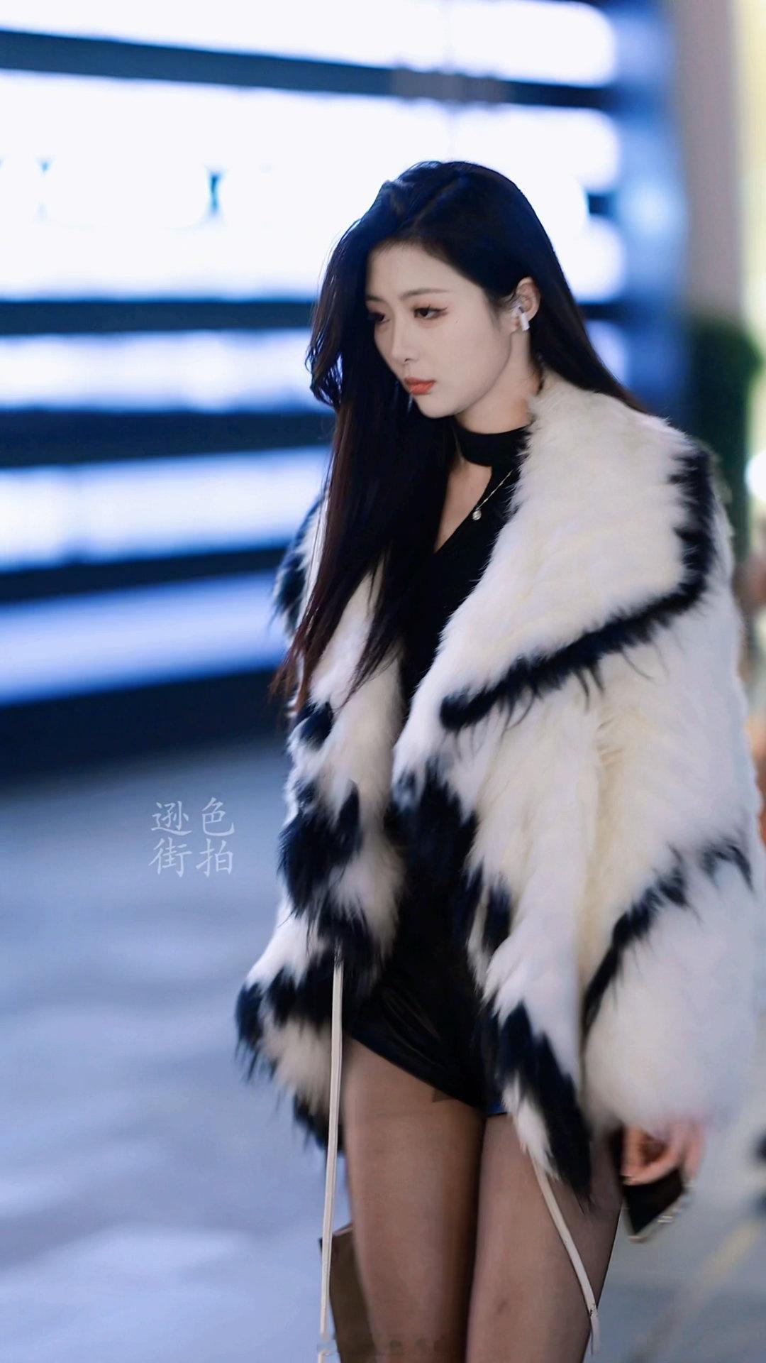 【成都街拍】晚安🌙🌙🌙丨摄影拍照每日穿搭