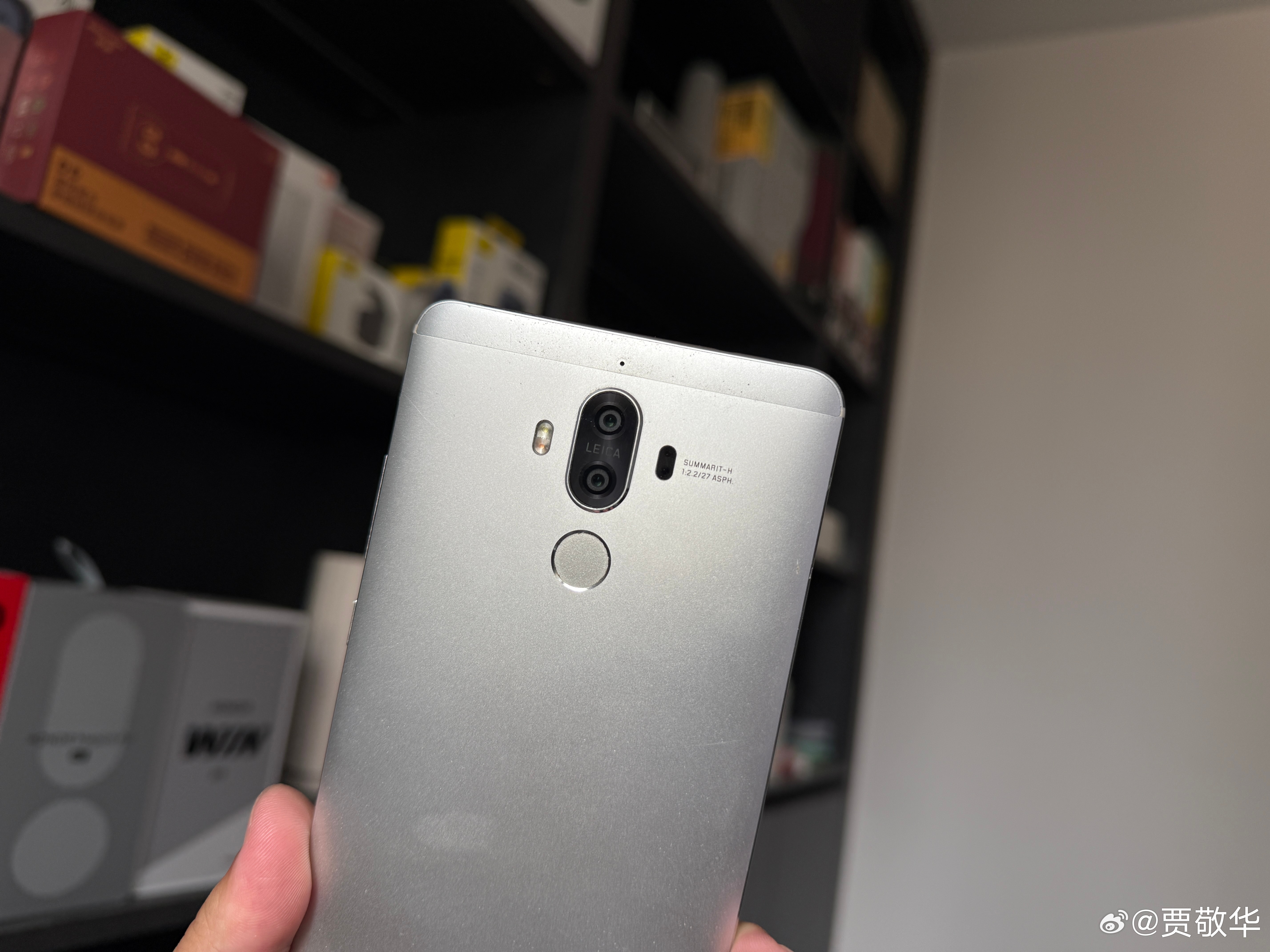 功能机时代，摩托罗拉的刀锋，还有V3是非常经典的手机，诺基亚也有几款经典手机。我