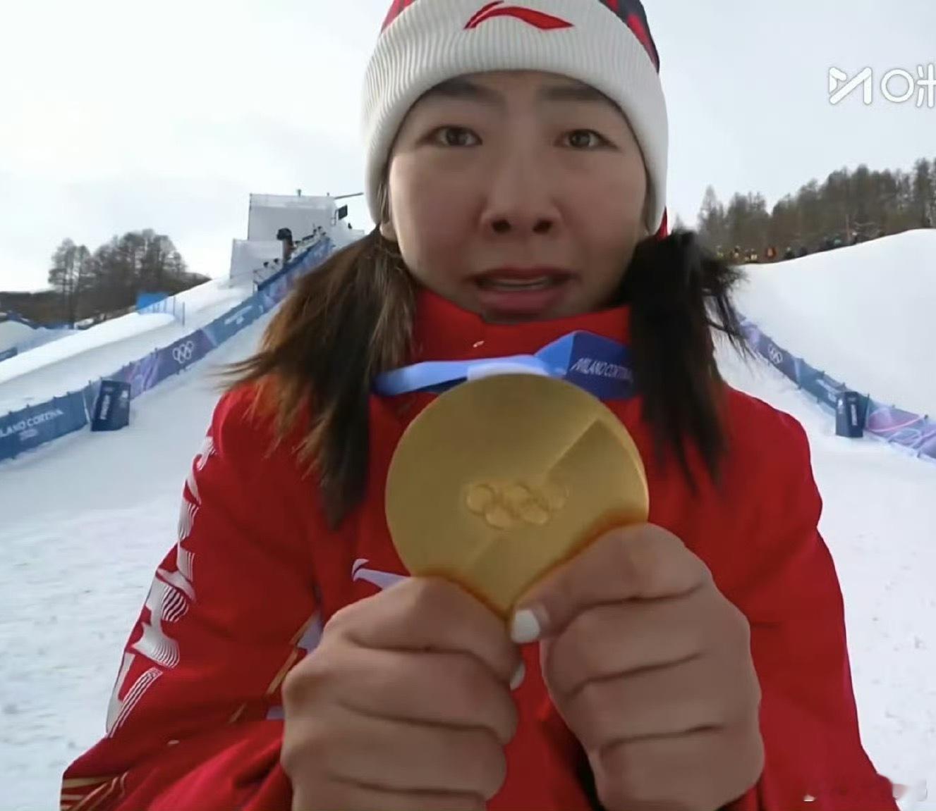徐梦桃回应是否参加下届冬奥会真是能文能武的浪姐，恭喜徐梦桃，大胆继续吧，你最强大