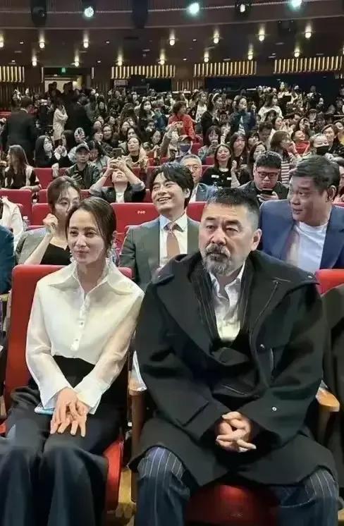 忽然觉得这样的陈建斌很帅！有坚定踏实的臂膀，有稳重靠谱的实力，有忠贞不二的感情，