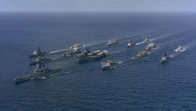 1988年，伊拉克发现美军巡洋舰为油轮护航后，迅速射出一枚中国产的反舰导弹，却被