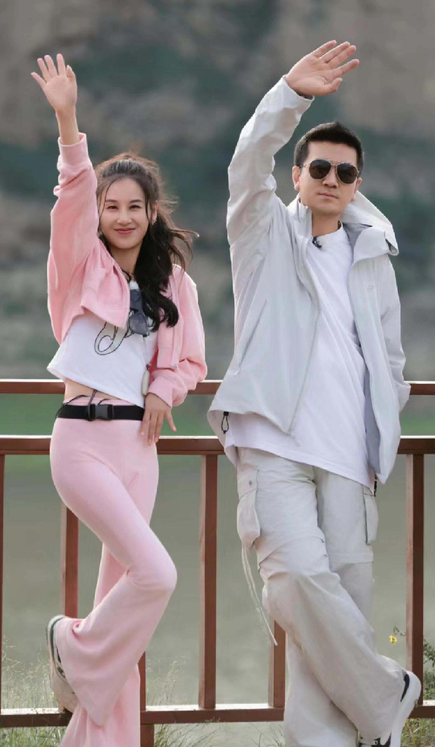 再见爱人   我觉得黄圣依是最完美的妻子人选，长得漂亮，性格好，出身书香世家，对