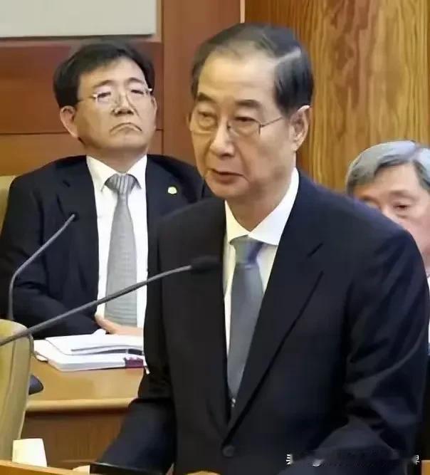 完全在意料当中，尹锡悦的死党韩德洙被拘留了，崔相穆估计也很难独善其身，李在明这是