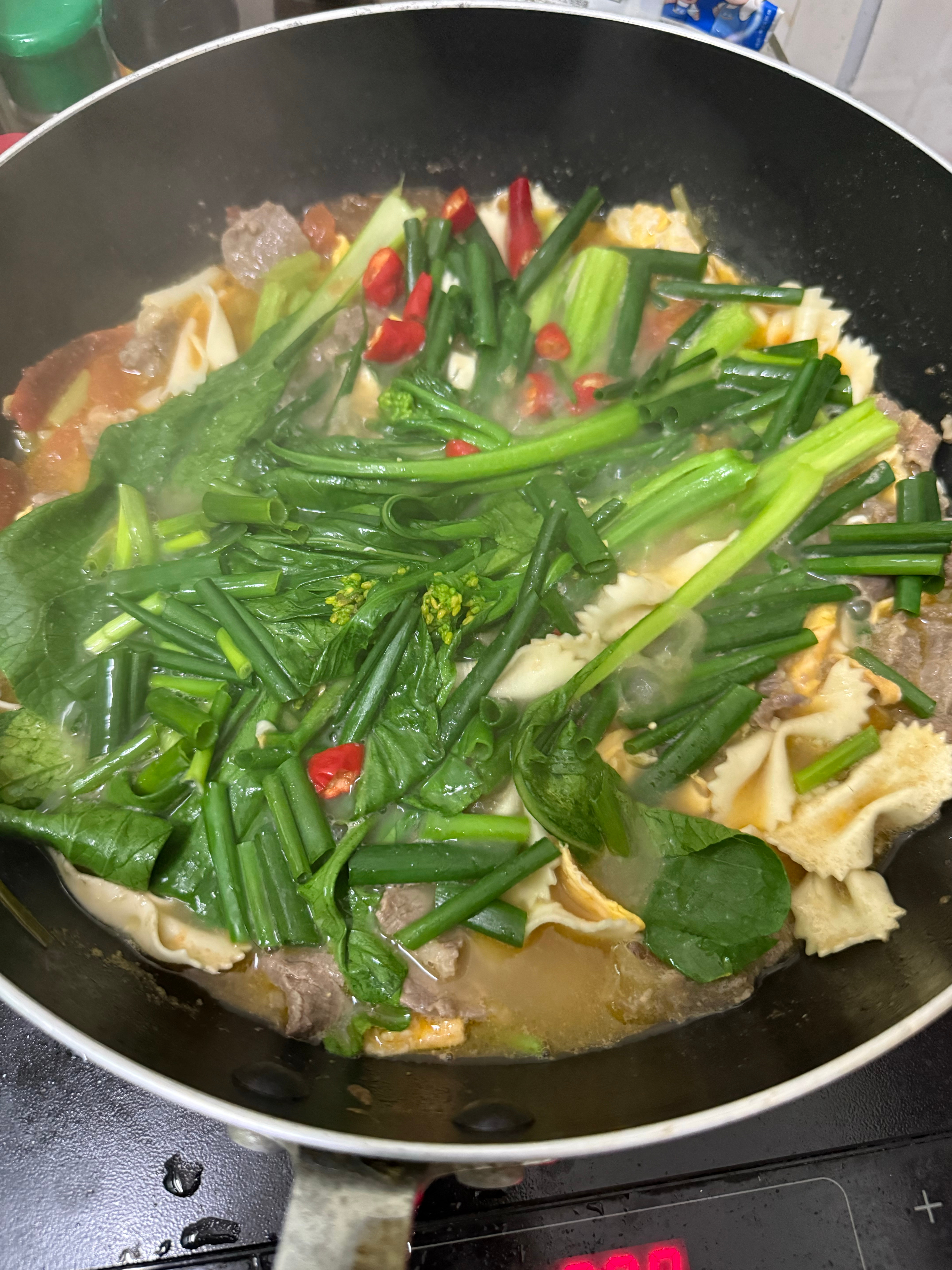 晚饭~[大学生能飞][大学生能飞][大学生能飞] ​​​