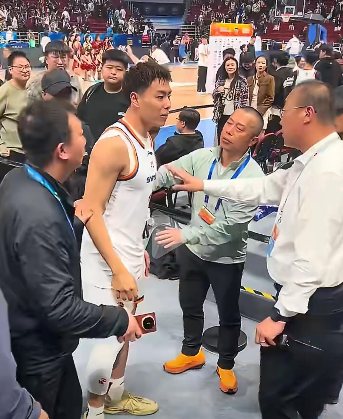 北京北汽男篮主场不好惹，是个人都能行使所谓权利。