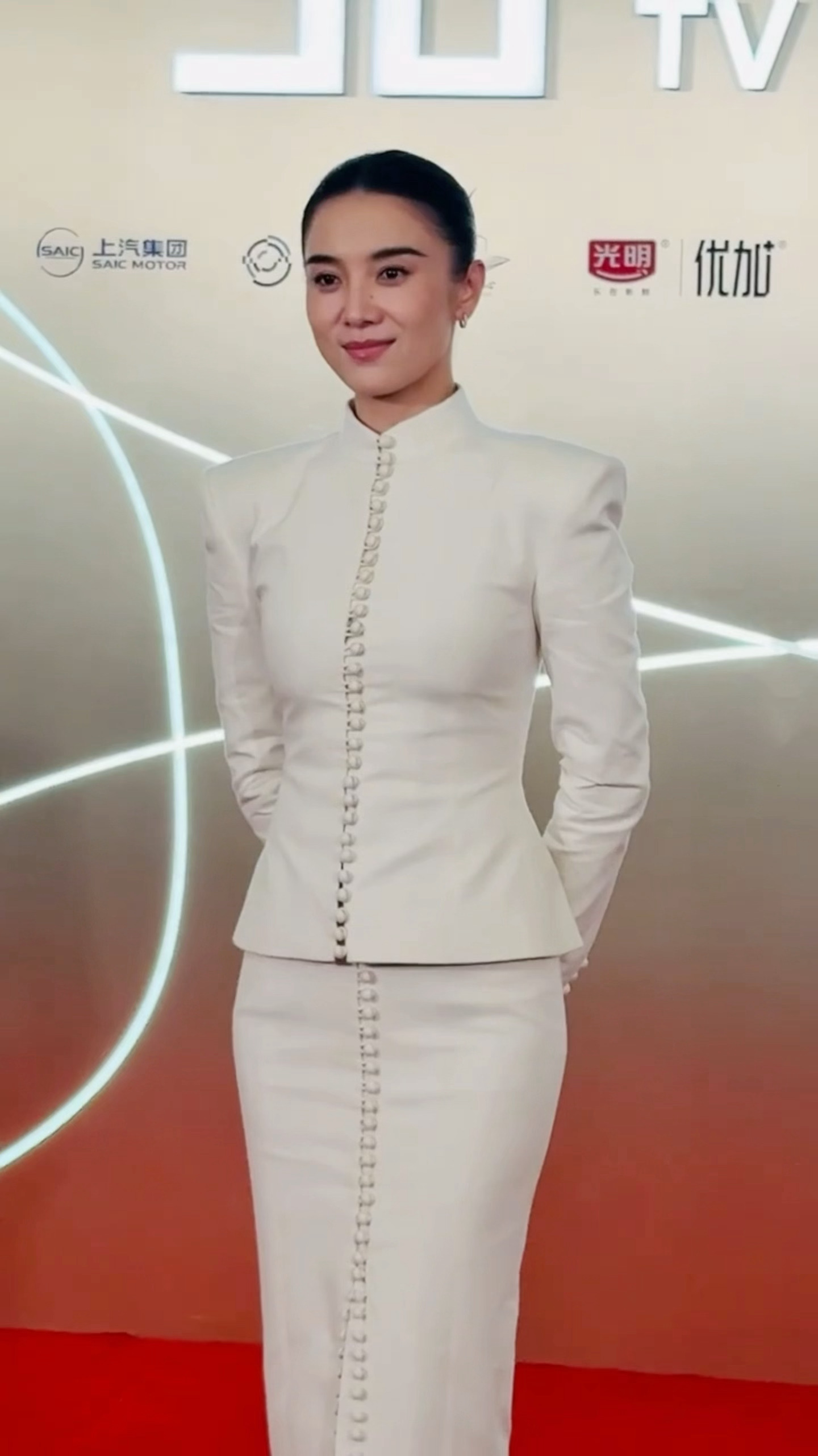 宋佳｜第 30 届白玉兰奖·荣耀之夜宋佳身穿 Thom Browne 2024 
