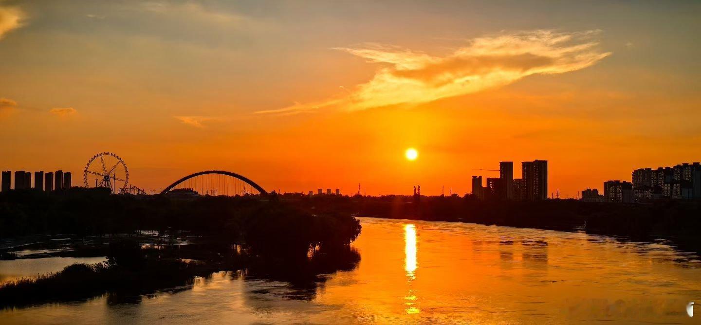 随手拍美景 美丽的晚霞：夕阳如画……山美水美家乡美用眼睛寻找美丽江南天天拍好摄天