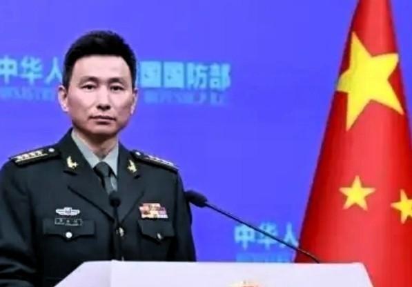 中国亮剑了，菲律宾估计要瑟瑟发抖了！ 6月30日，我国三部门密集在黄岩岛问题上连