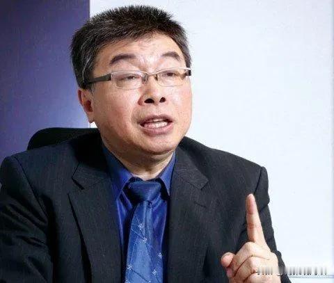邱毅喊话卢秀燕“来大陆看看”，她敢来吗？

卢秀燕最擅长的就是“不表态”，等风向