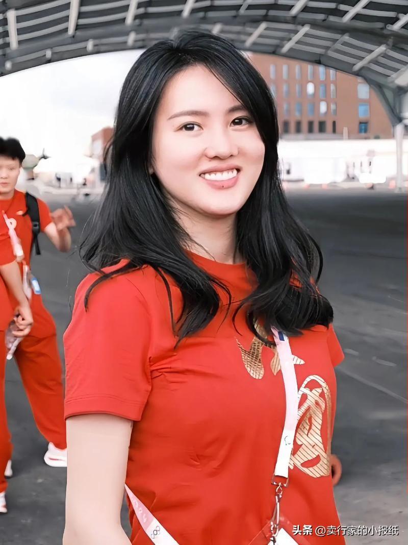 32岁的陈若琳，外人眼里该做的一样没做。没成家，没结婚，没有孩子，甚至连谈过恋爱