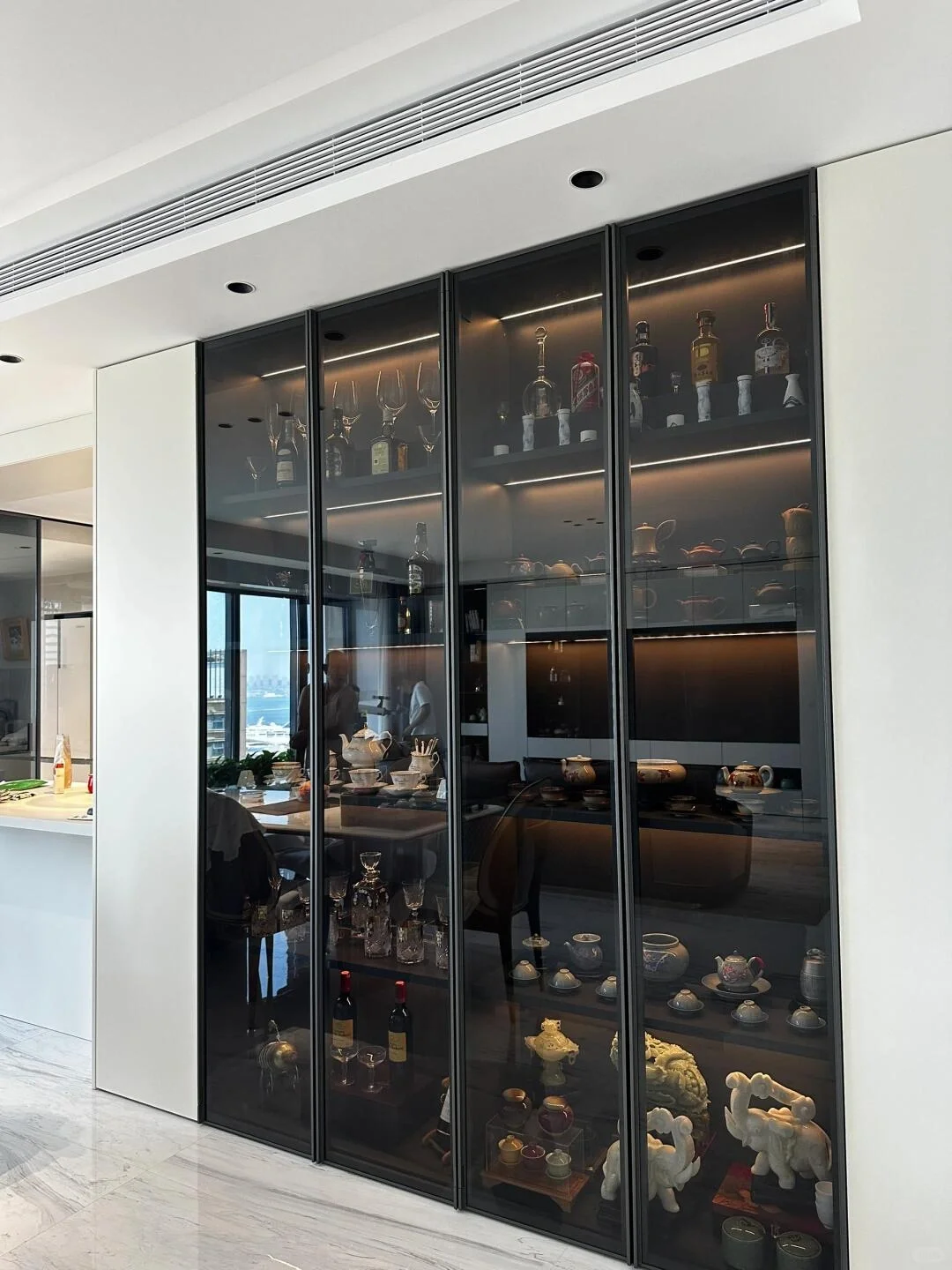 这个玻璃门哪里不一样