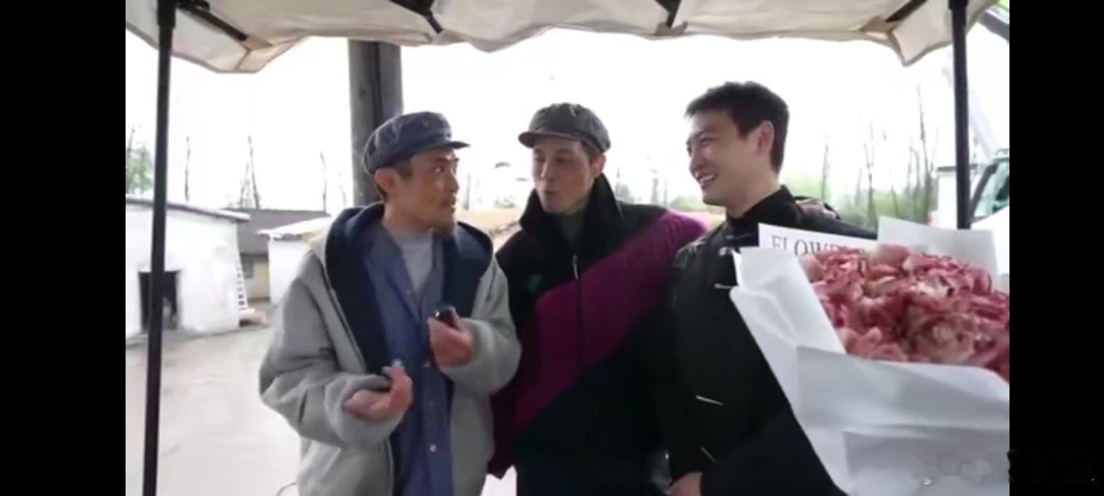 王星说纪凌尘值得直播里，王星这番对纪凌尘的评价太圈粉！面对主持人提问，立刻说出纪