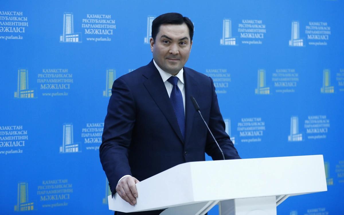 反腐倡廉在于信息透明（对称）和全民监督，降低监督成本，提高监督效率。我们的邻居。