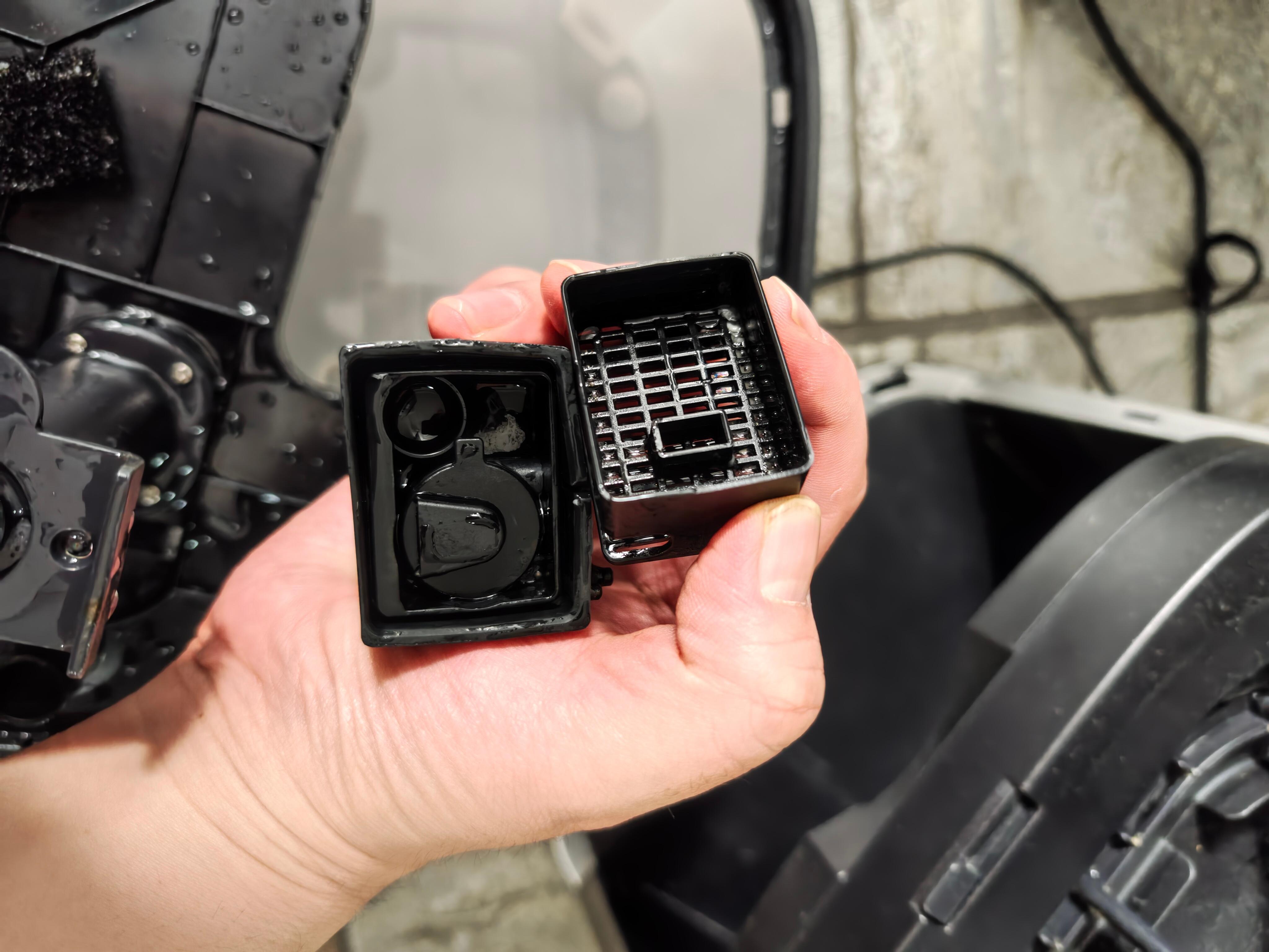 我的352H301加湿净化机这2天坏了，不加湿了，不过被我研究修好了。有遇到相同