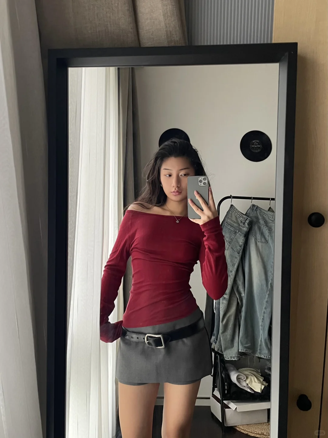 red top ootd