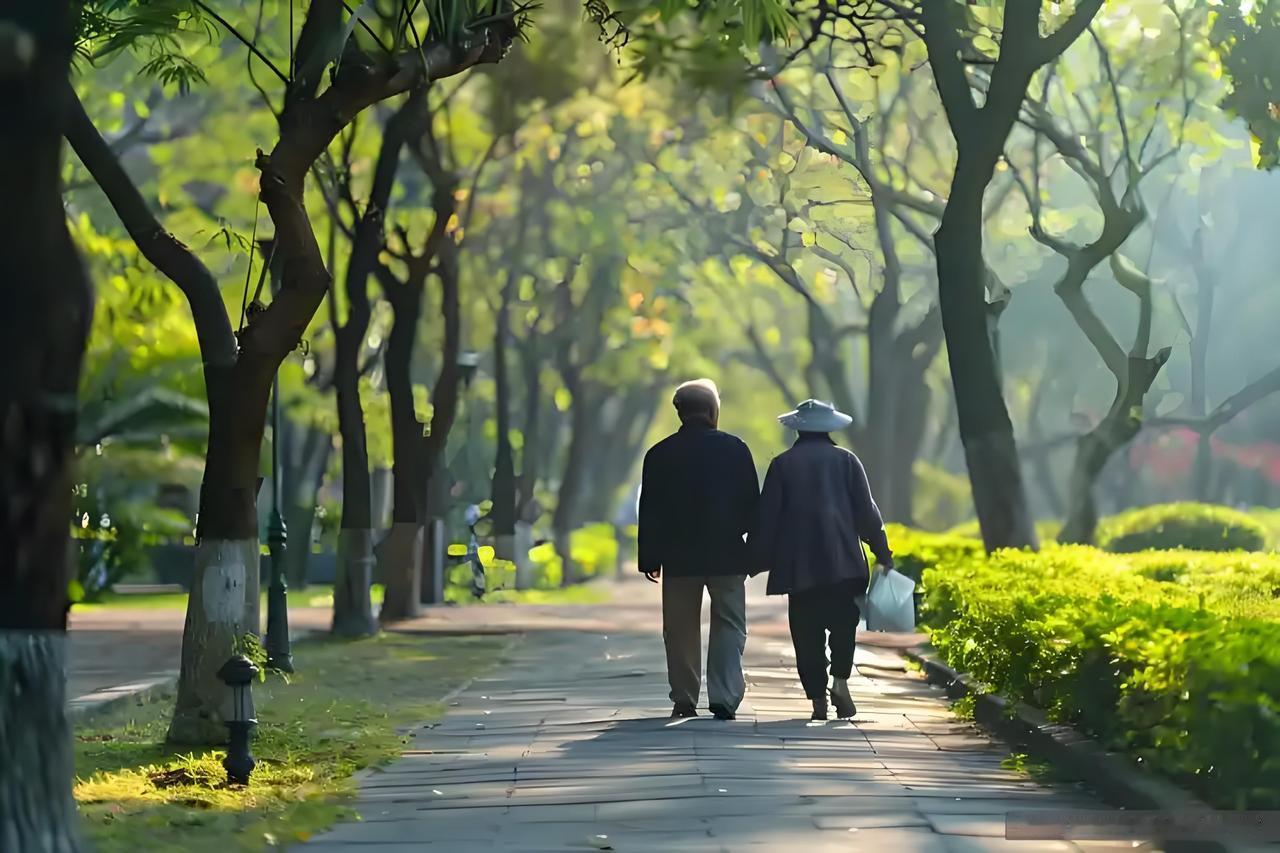 提前安排健康事宜真的太重要了。人到暮年，健康是首位大事。比如规律生活，饮食上要科