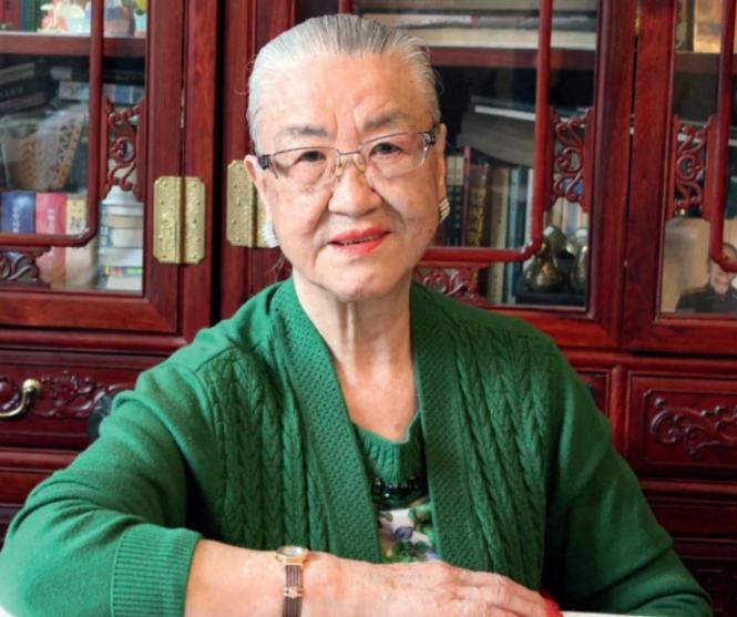“三年后我要是没死在美国，我就横着走！”国防部长耿飚的女儿耿莹，资产却突然全部被