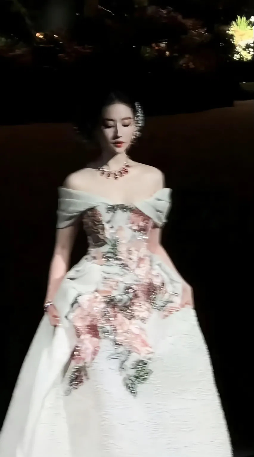 【刘亦菲】天仙如此权威刘亦菲入选亚太最具影响力青年女性 ​​​