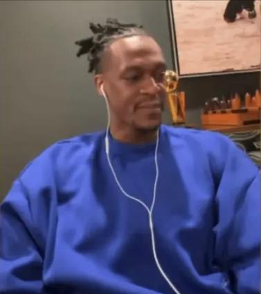 历史前5控卫？隆多只说了3个人：

“魔术师、托马斯、欧文！”

说完这3个人的