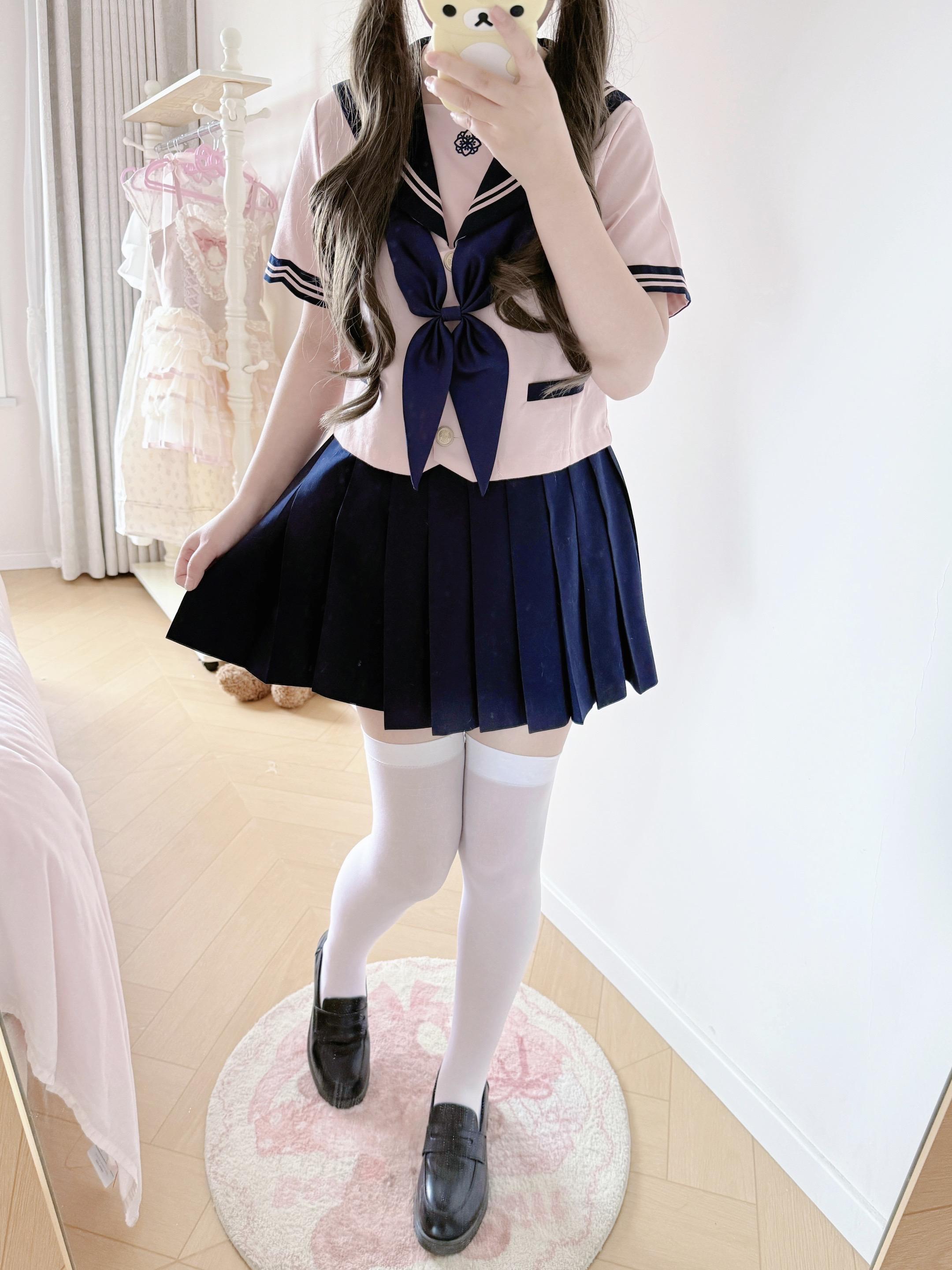 超级可爱的水手服～