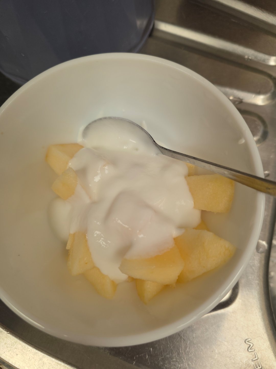 我的🍎🍎從屏幕裡吃到現實中虎虎的早餐是兔肉+鹿肉