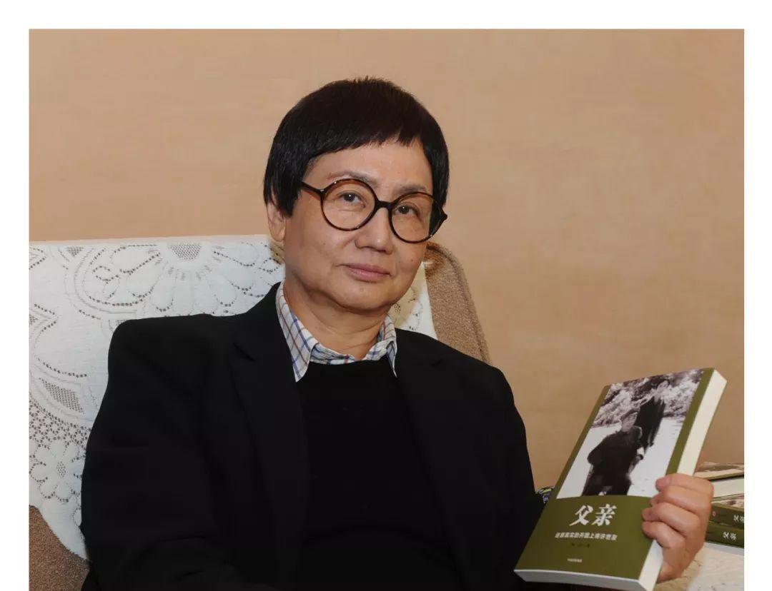 许华山：万米高空上的父女重逢

命运的齿轮，有时就在一次不经意的转身中悄然咬合。