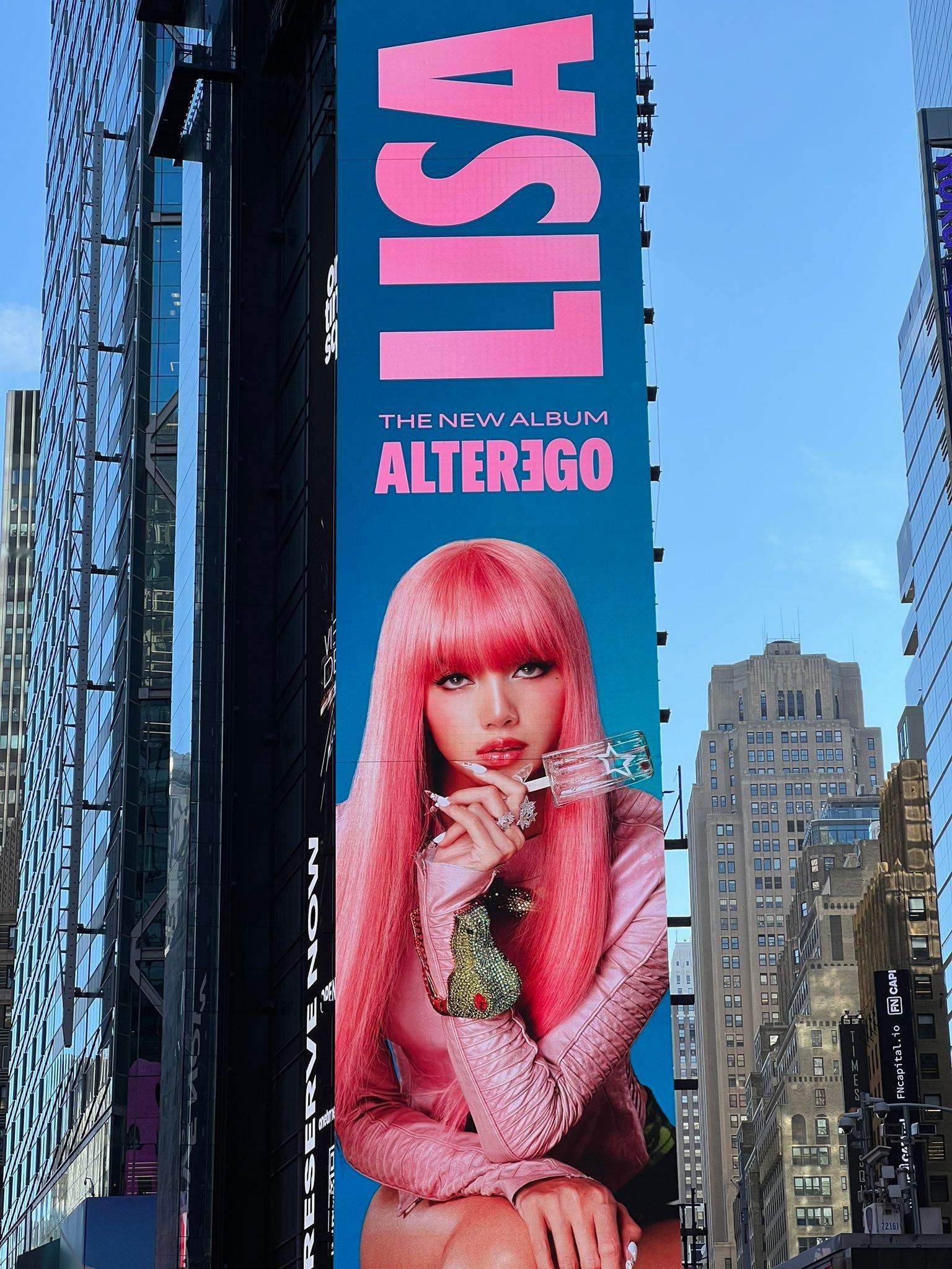 Lisa新专辑《ALTER EGO》相关地广📍美国🇺🇸纽约时代广场 