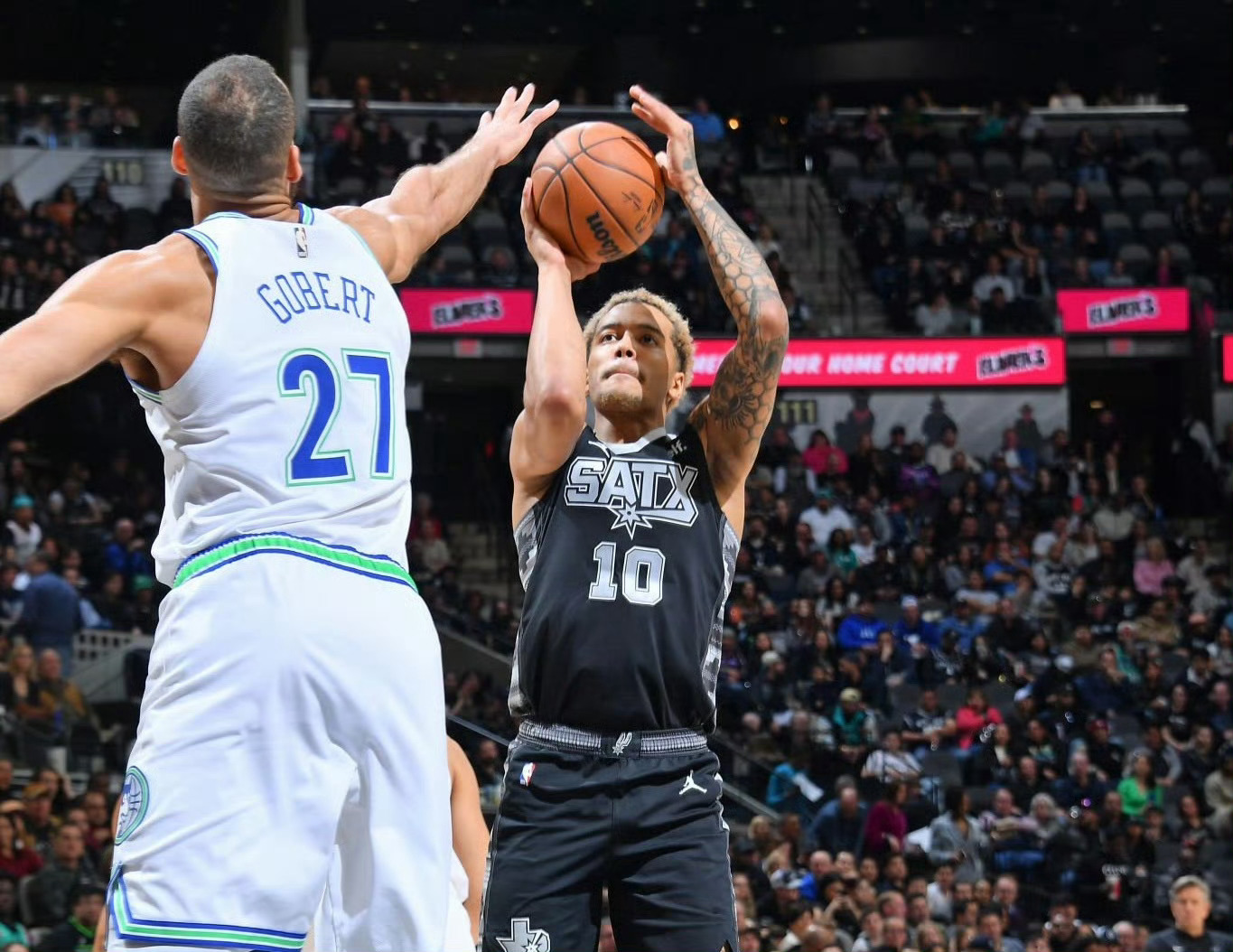 ⬜️ 比赛预告//GoSpursGo ⬛️⏰ 时间:明天8点（主场）🆚 对手: