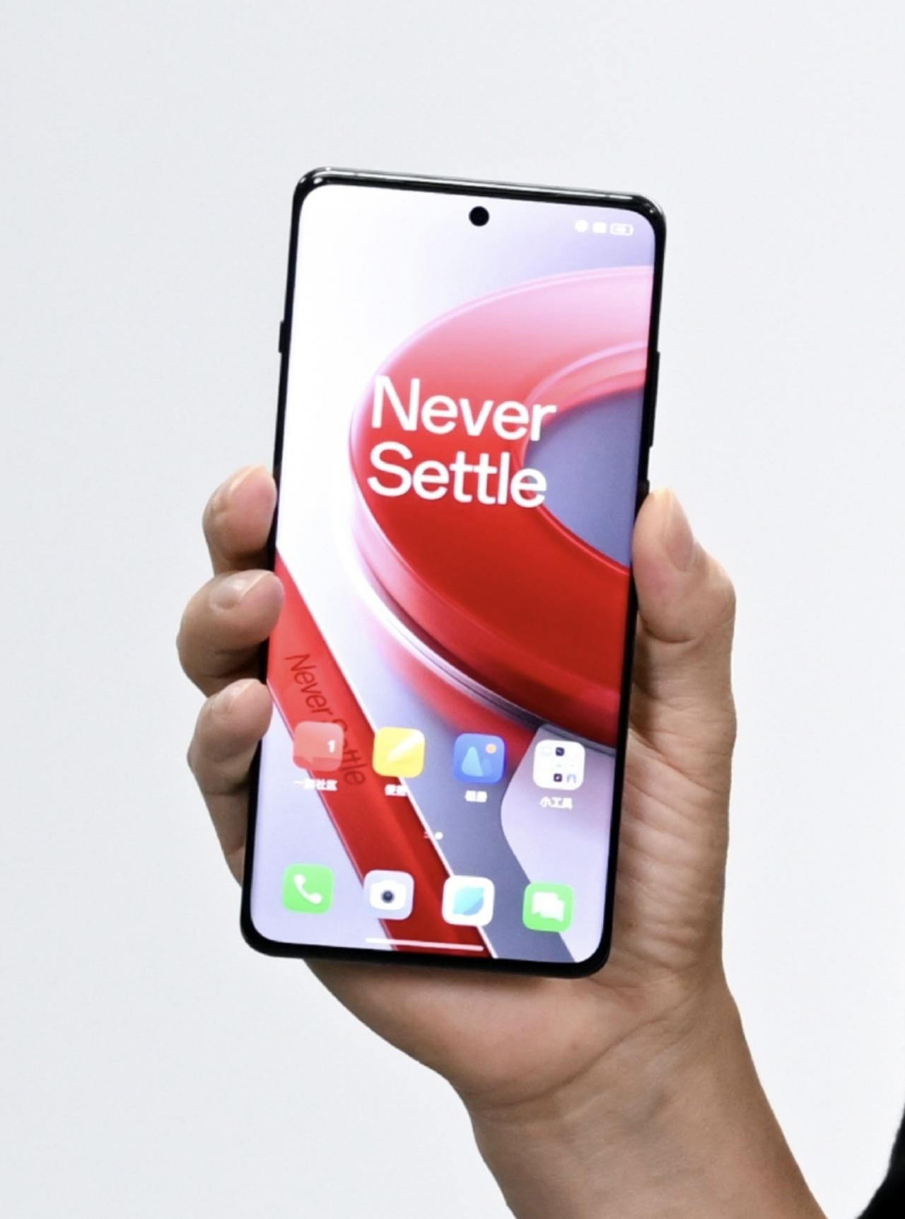 小米14最强对手来了？一加12、iQOO 12配置曝光，大家觉得如何？

处理器