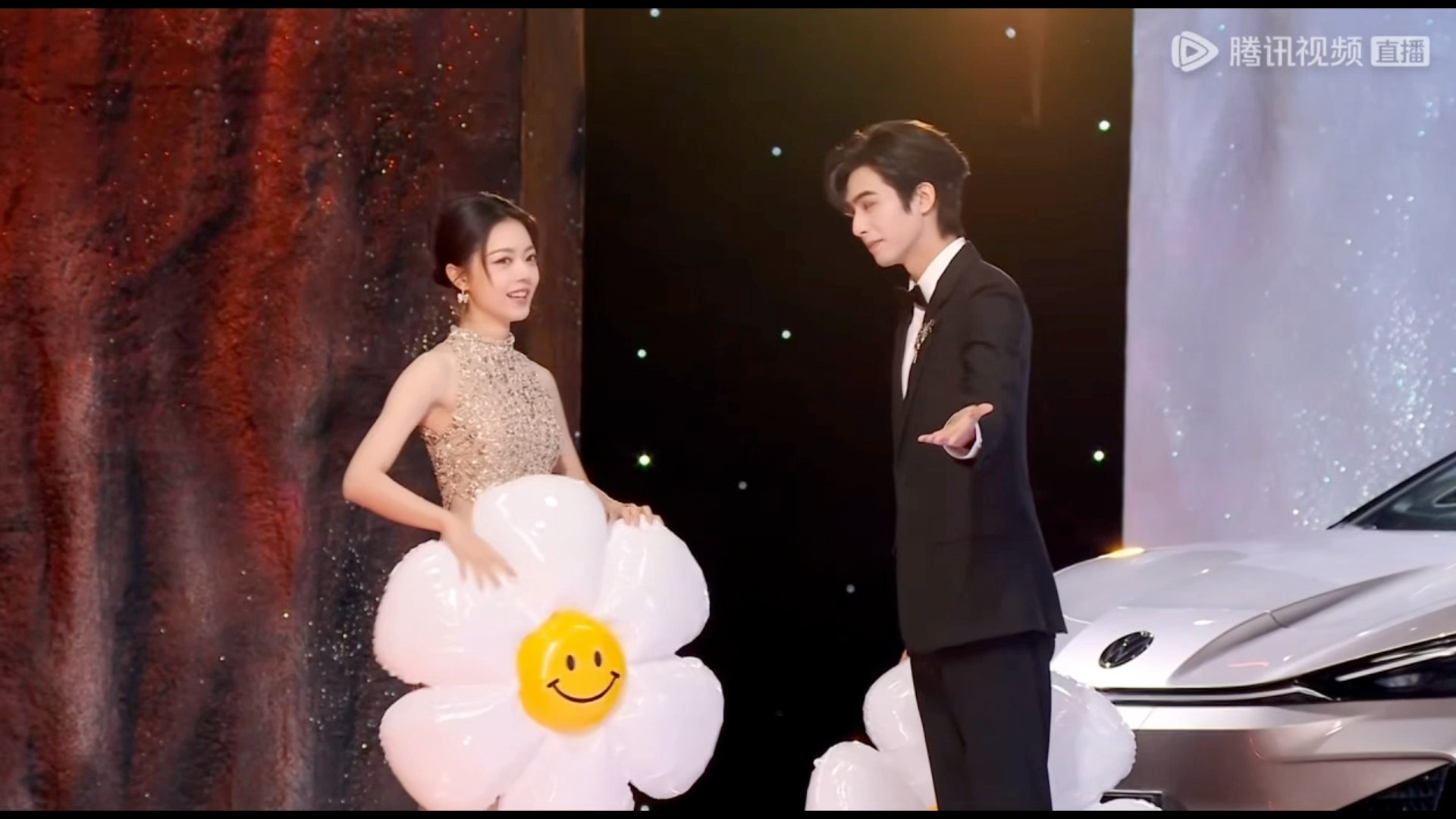 宋威龙赵今麦我不会放过你们的。。。味儿太正了。。大家都不要放过这个骄阳似我。。。