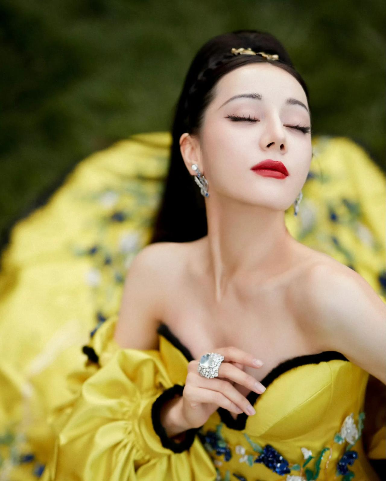 #你对迪丽热巴哪个角色印象最深刻##迪丽热巴女主# 凤九