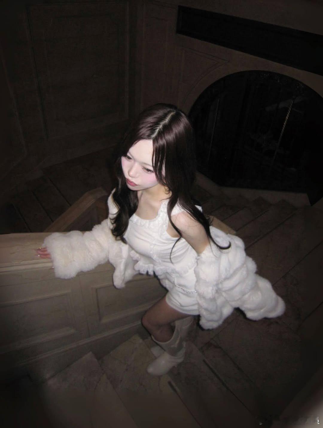 🩶 ​​​