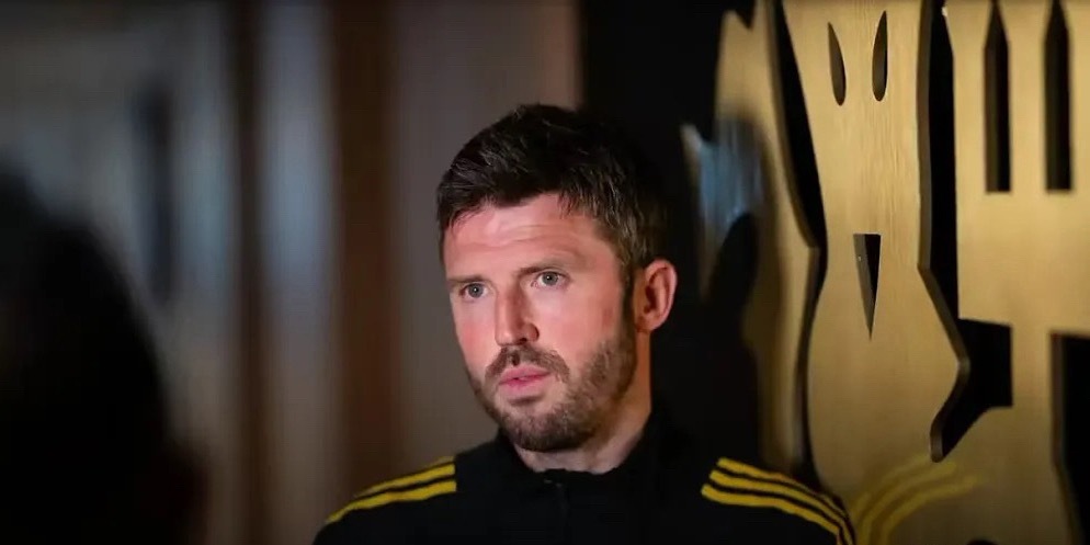 北京时间周日凌晨，英超第33轮曼联对阵切尔西。比赛前，曼联主教练卡里克出席了新闻