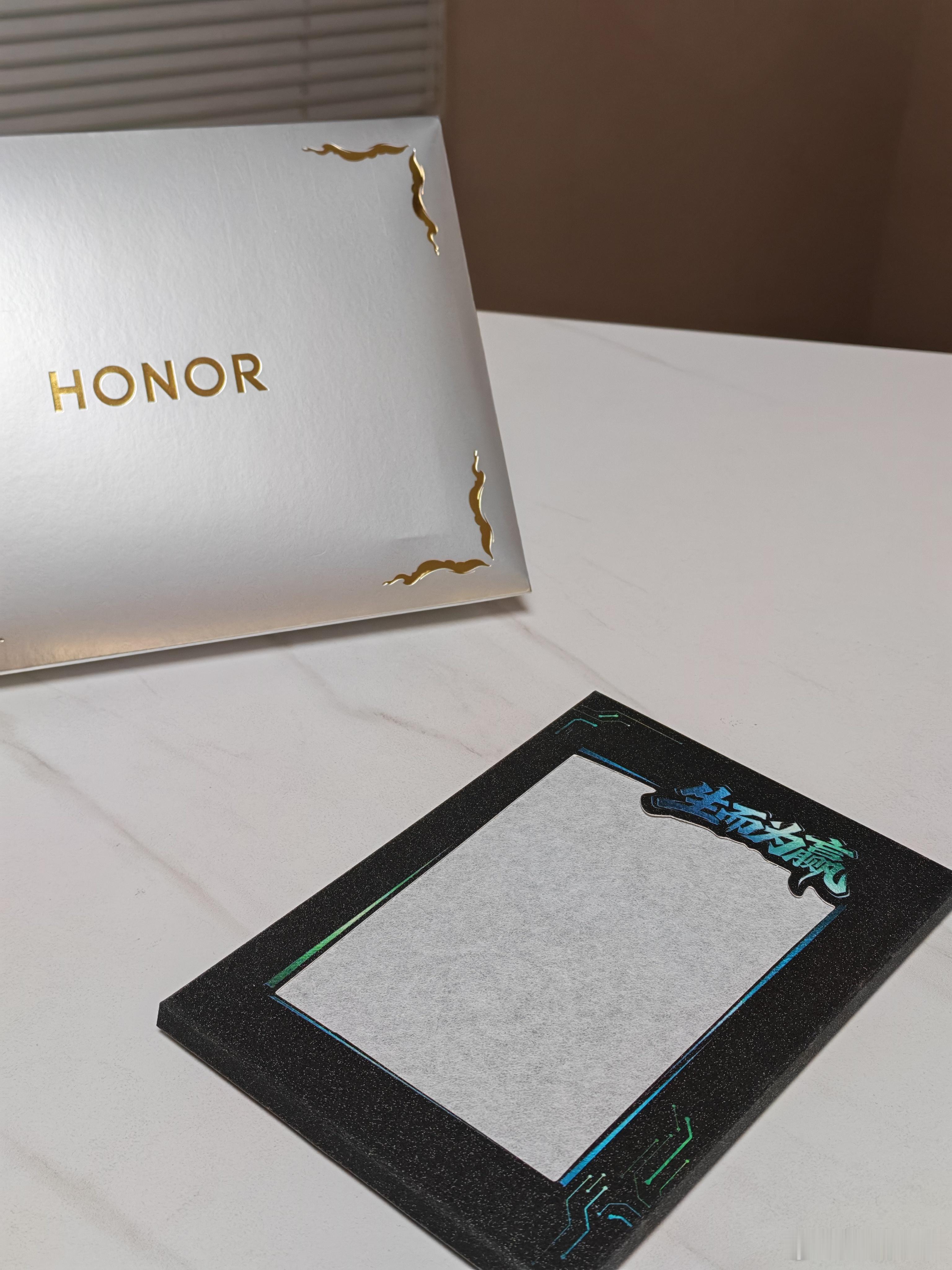 收到荣耀全新电竞系列生而为赢沟通会邀请函，产品很多点绝对引领行业，明天见！ 