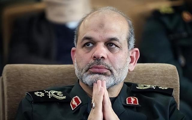 伊朗要“变天”了！
4月19日，据一位美国高官透露，种种迹象表明，伊朗在过去48