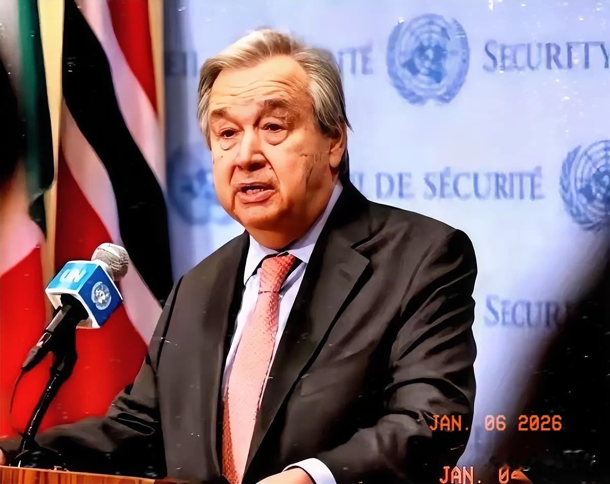 人家直接派兵，把一个国家的在任总统给抓了。
就这么个事儿，联合国秘书长憋了半天，