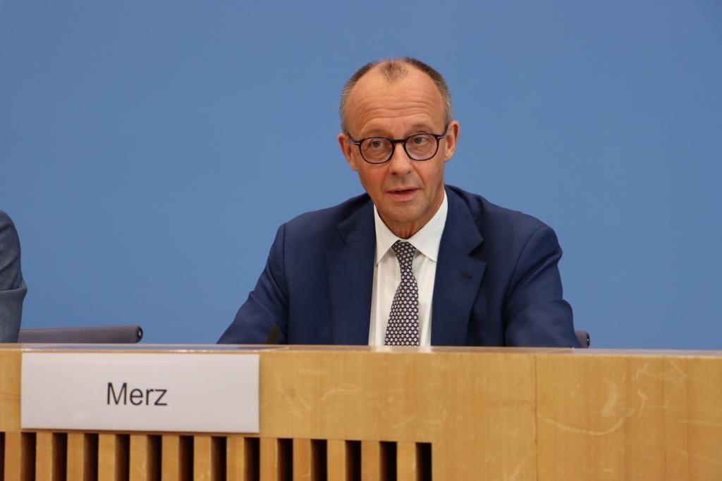 德国又给高市早苗上了一堂课！

据媒体12月4日报道：最近德国和波兰在柏林开会，