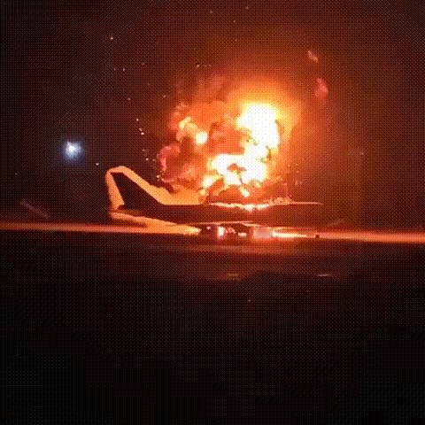 最新消息 🇮🇷🇺🇸：以色列轰炸了位于德黑兰梅赫拉巴德机场的伊朗 KC-7