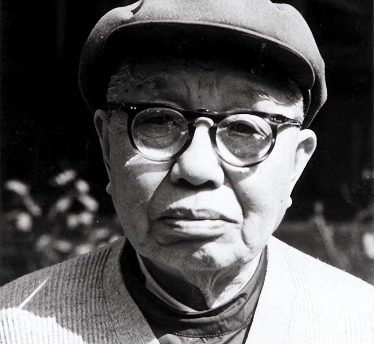 谭震林本可凭军功获得上将军衔，1955年却主动放弃，后来成为江苏首任省长
193