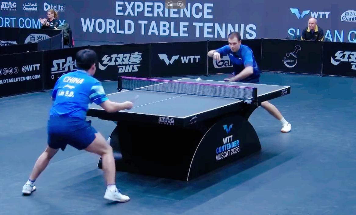 太棒了，林诗栋开始用脑子打球了！

开局林诗栋调动很快，
2:0领先

随后西多